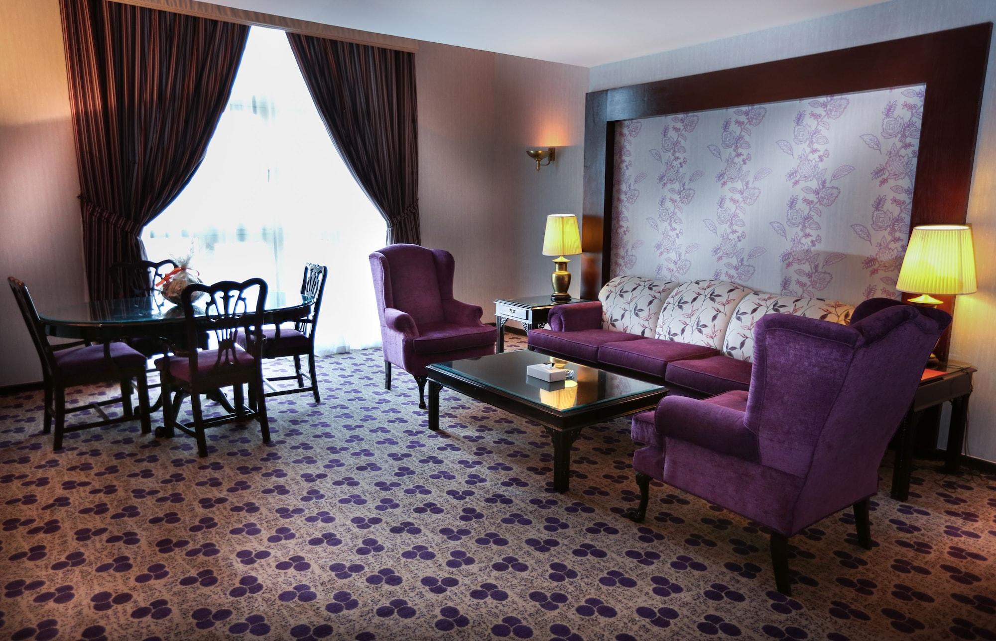 Hawthorn Suites By Wyndham Ал Хубар Екстериор снимка