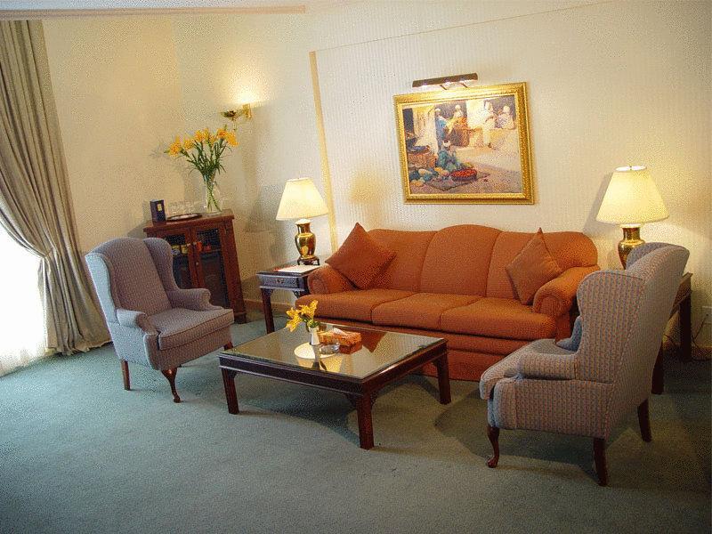 Hawthorn Suites By Wyndham Ал Хубар Екстериор снимка
